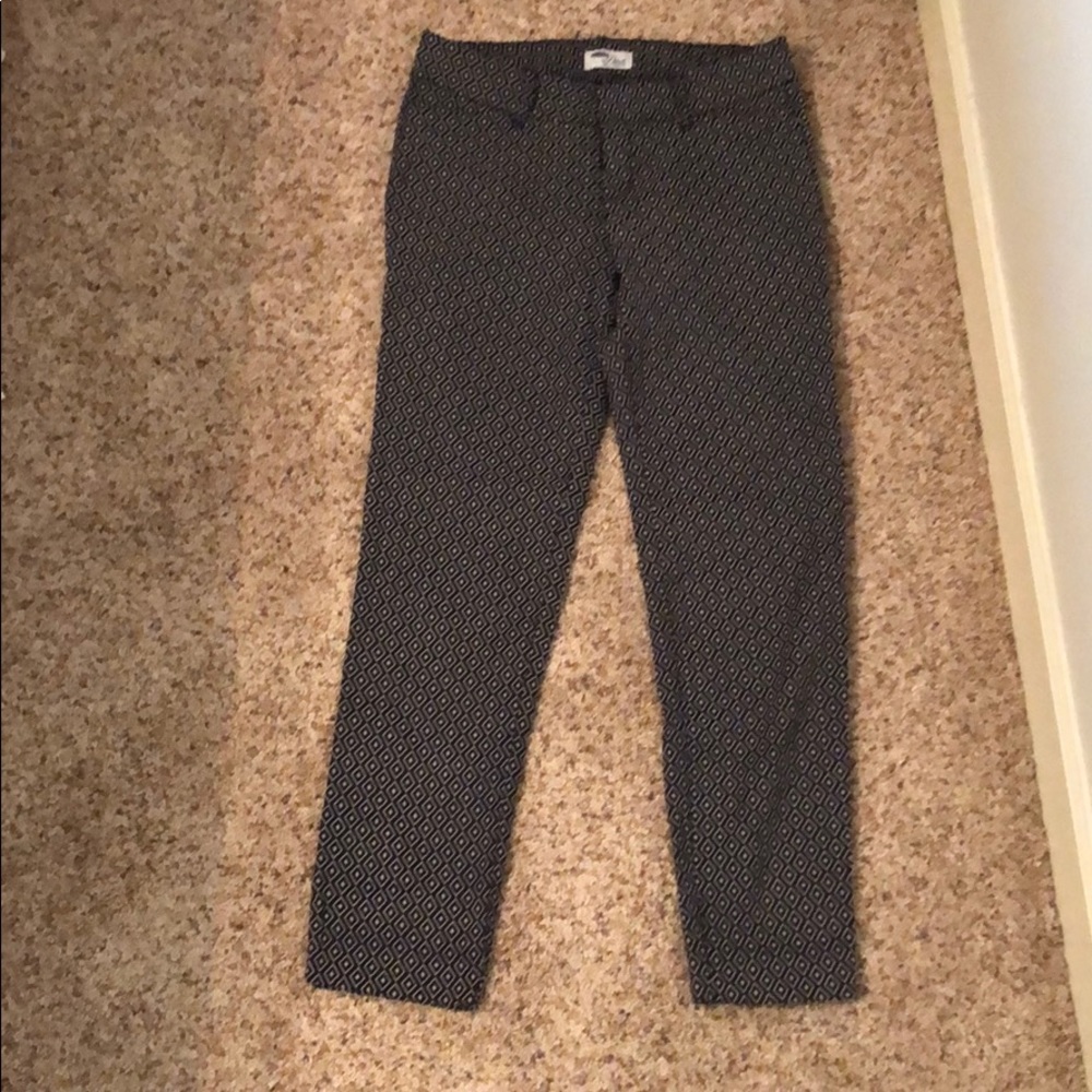Old navy diva black and white print pants